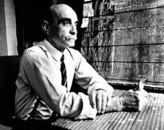 Lucio_Fontana_by_Lothar_Wolleh